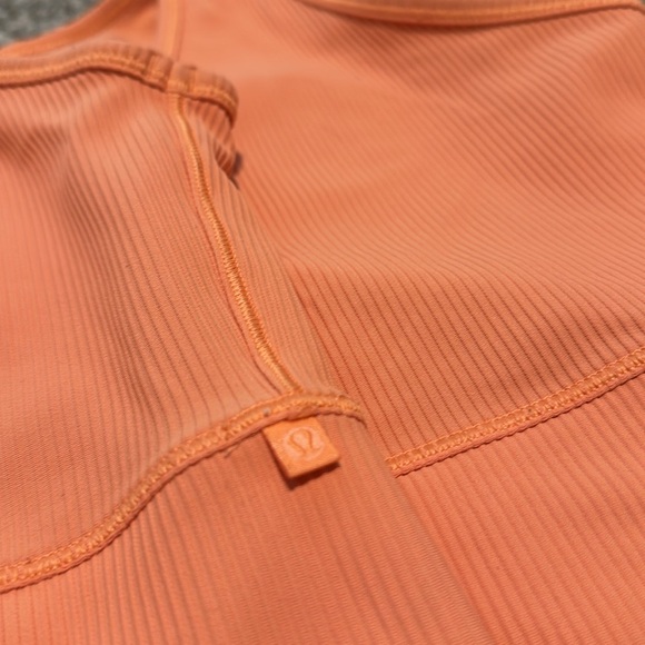 XL LULULEMON TANKTOP - Picture 3 of 3